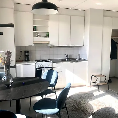 Top Floor One Bedroom With Balcony Apartament *